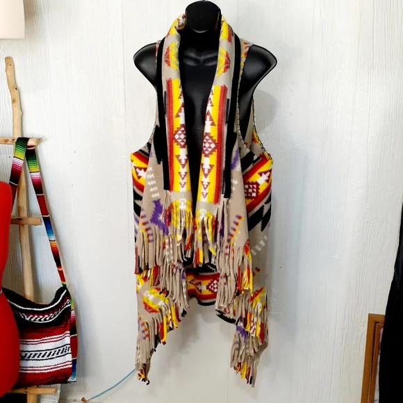 GROOVY GLAM Tan Handmade Fringed Aztec Southwest Vest Plus Sizes - Picture 4 of 5